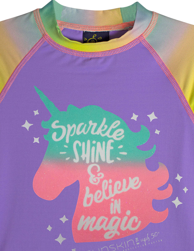 Rashguard con protección solar UPF 50+ para niña